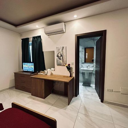 Seaside Accomodation Marsaskala Esterno foto