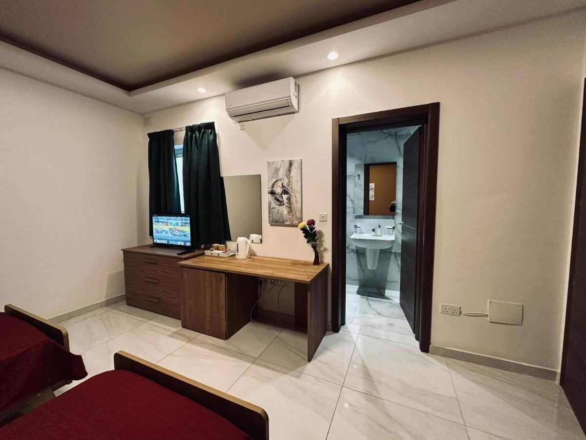 Seaside Accomodation Marsaskala Esterno foto