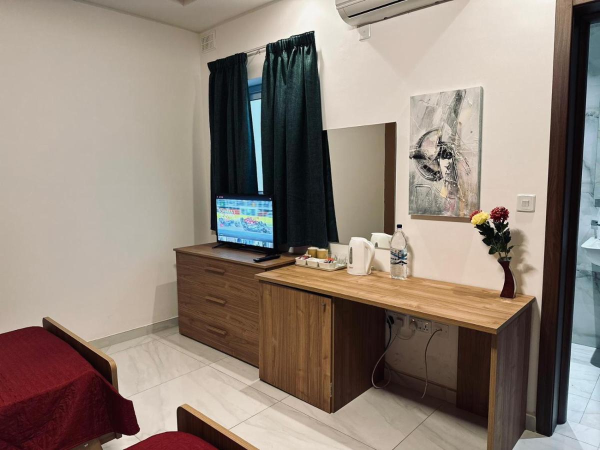 Seaside Accomodation Marsaskala Esterno foto
